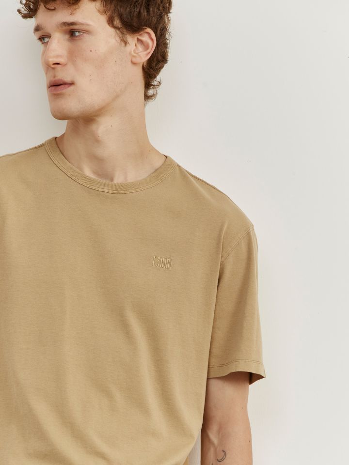 טישרט ניקי עם רקמה