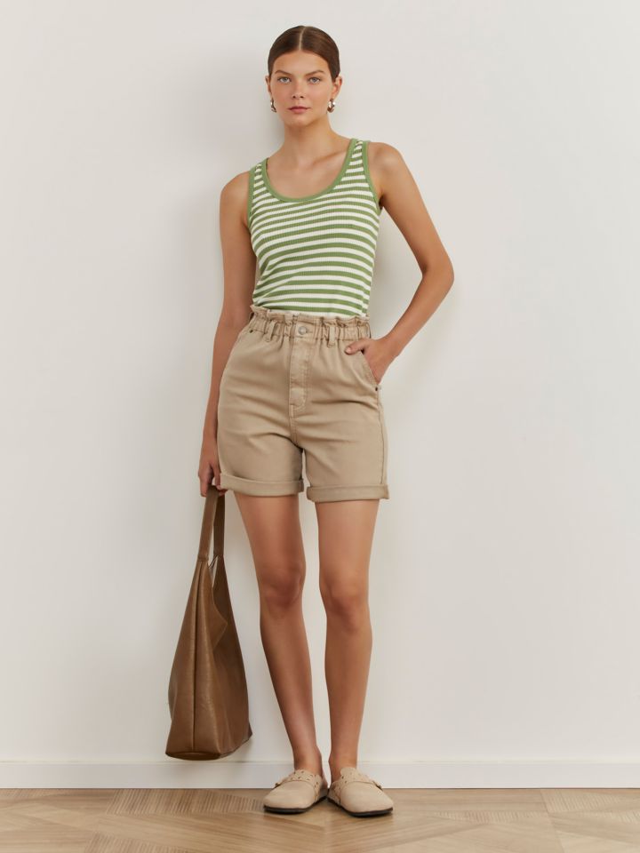 מכנסי ברמודה צבעוניים