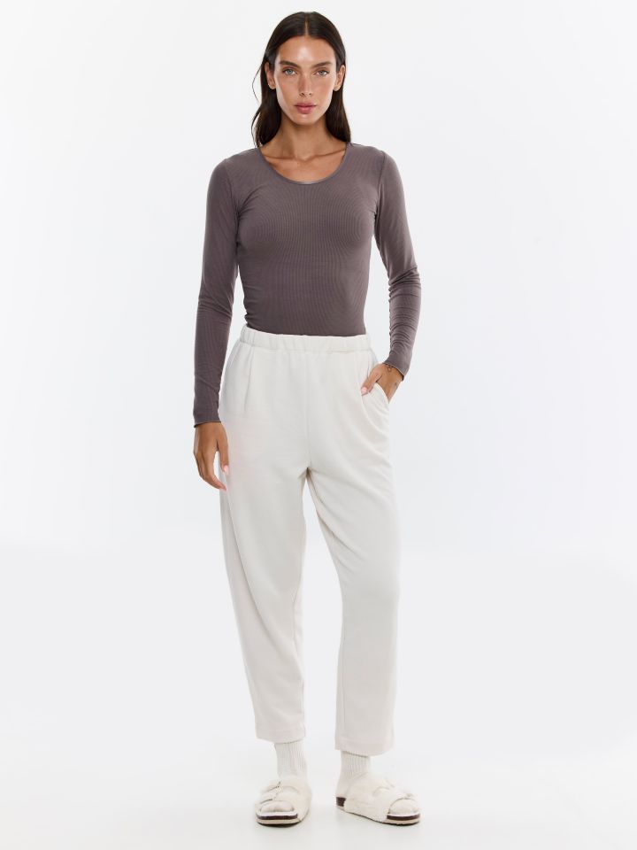 מכנסי ג’וגר בגזרת בויפרנד