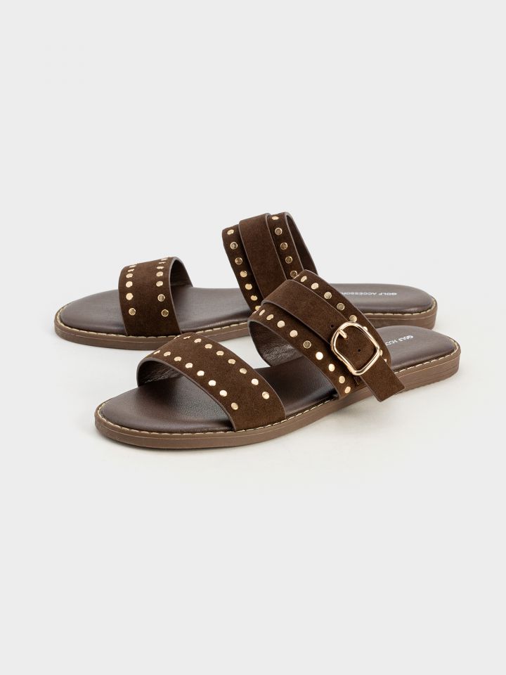 כפכפי רצועות עם ניטים ואבזם