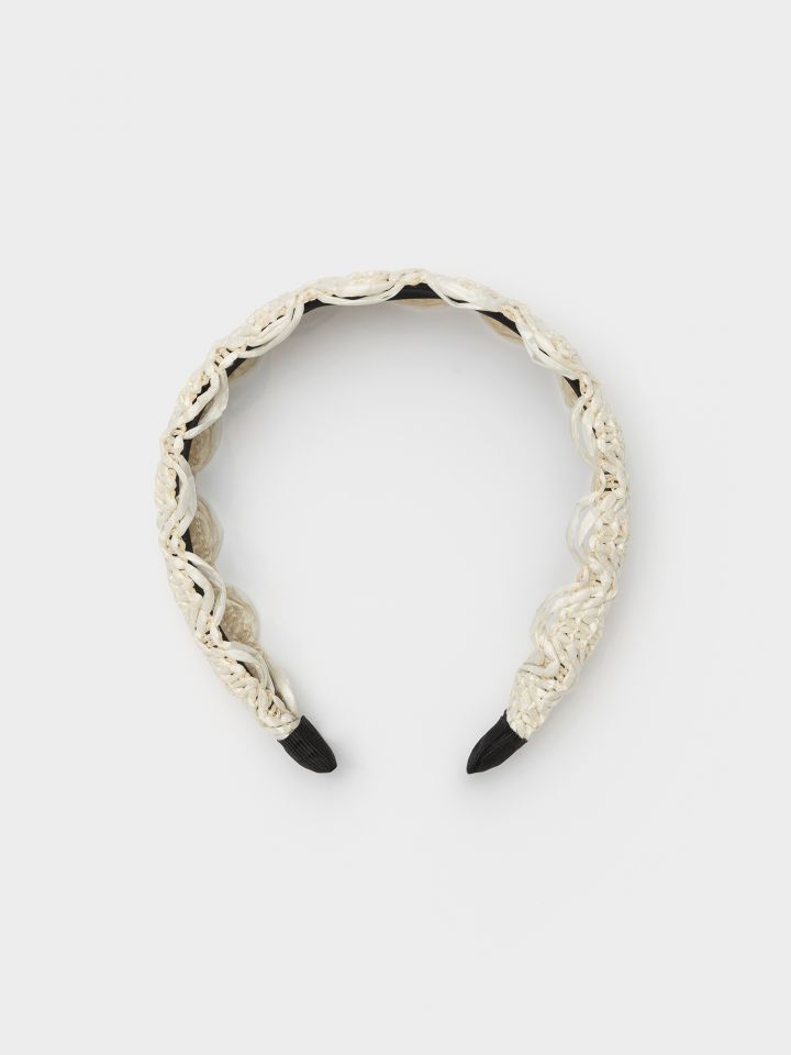 קשת קלועה במראה קש