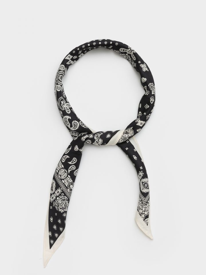 מטפחת משולשת פייזלי