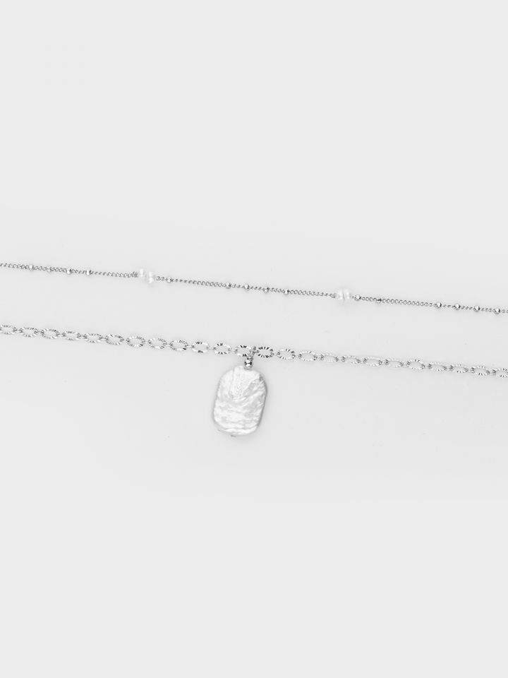 זוג שרשראות פנינים