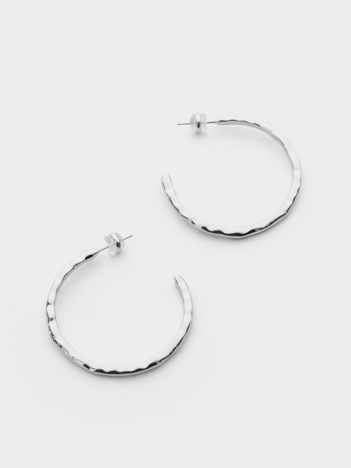 עגילי חישוק רקועים