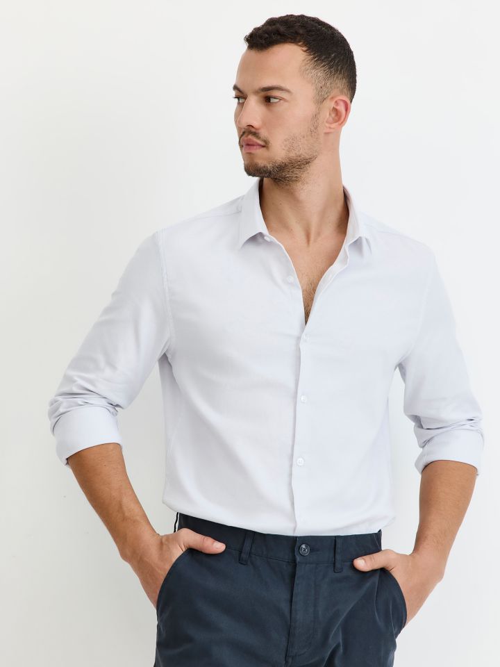 חולצה מכופתרת גולפר בגזרת סלים