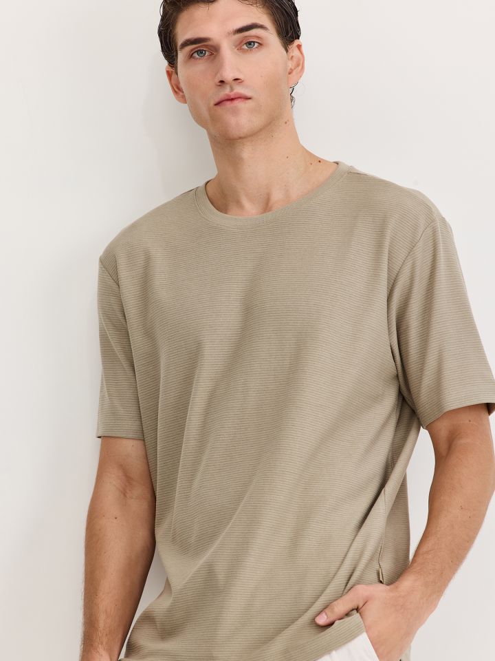 טי שירט טקסטורת פס