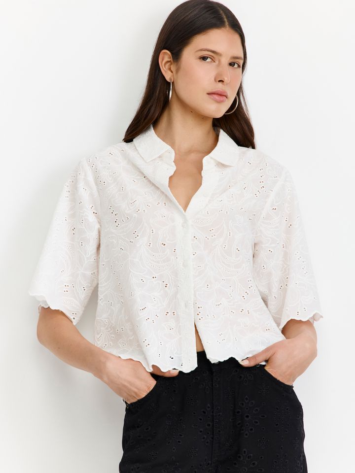 חולצה מכופתרת רקומה