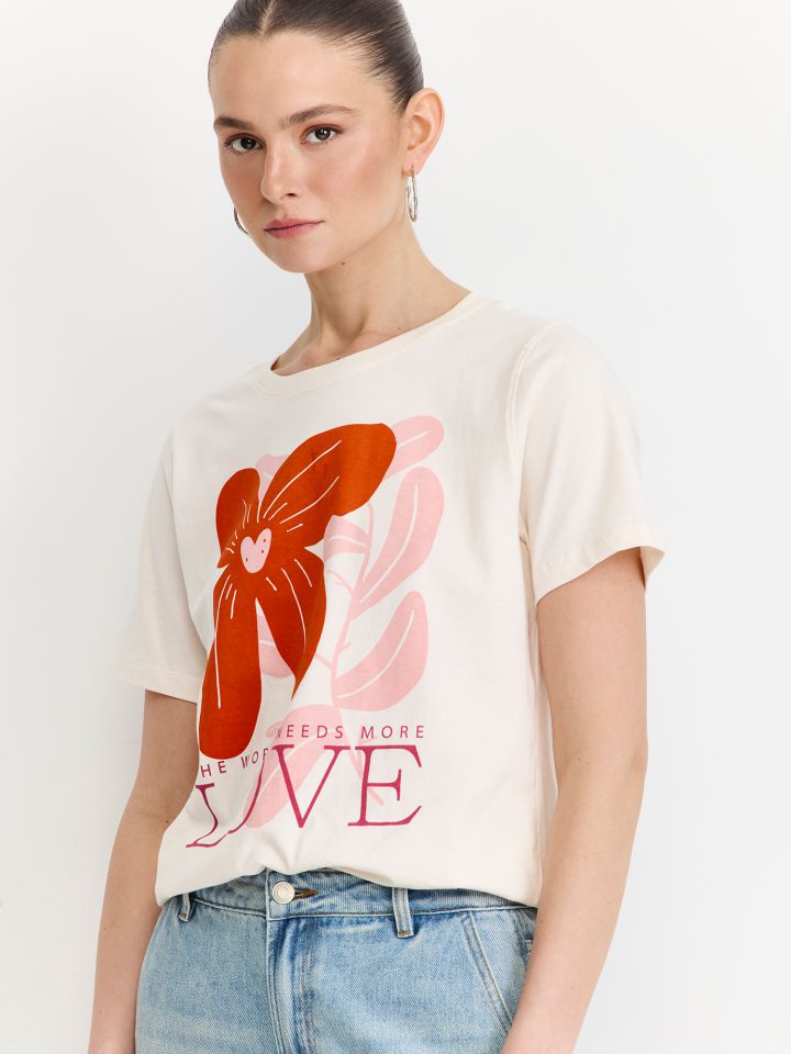 טי שירט מודפסת