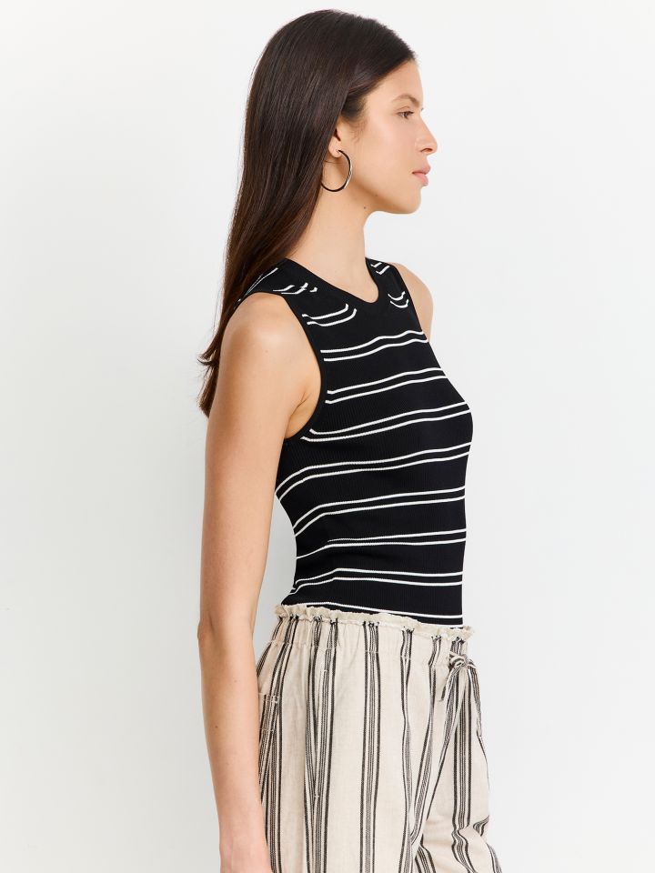 גופיה סרוגה