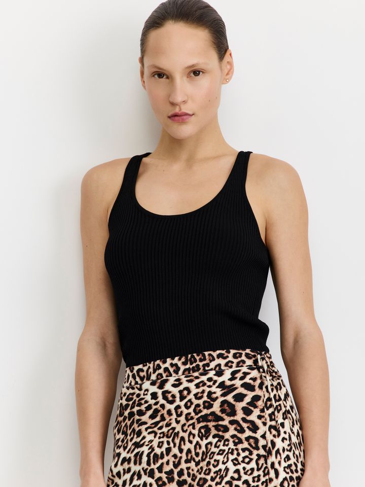 גופיה סרוגה