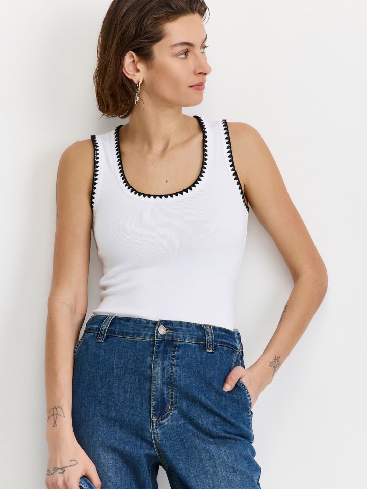 גופיית ריב עם רקמה