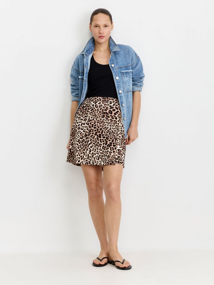 חצאית מיני מעטפת