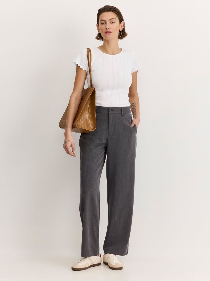 מכנסיים מחוייטים