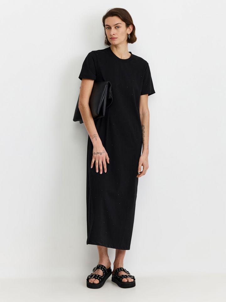 שמלת מידי משובצת אבנים