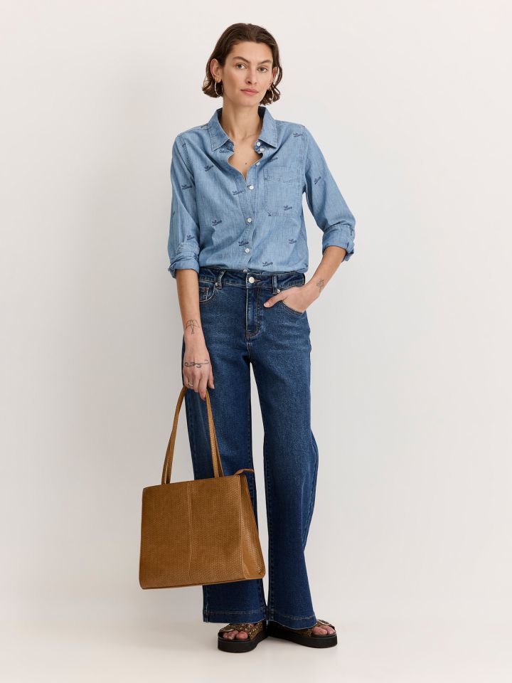 ג’ינס רגל רחבה