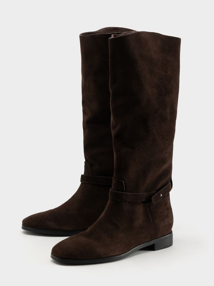 מגפי זמש גבוהים