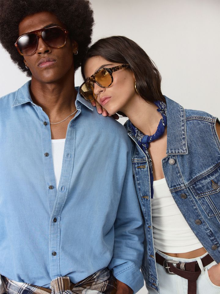 חולצת ג’ינס מכופתרת