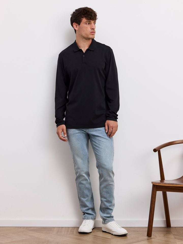 ג’ינס בגזרת SLIM