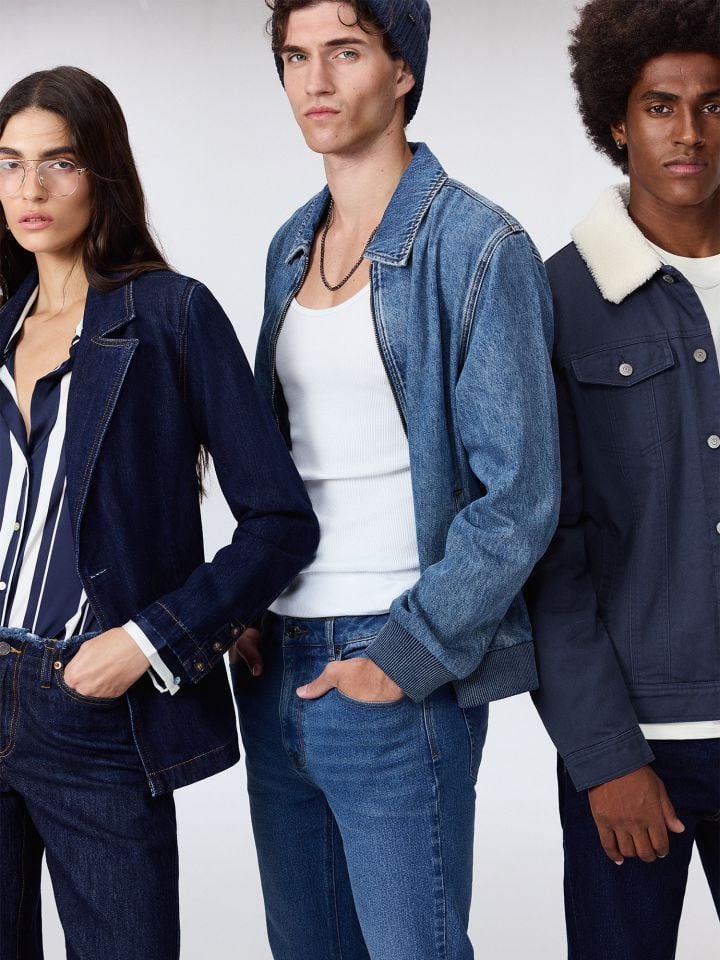 ג’ינס בגזרה ישרה