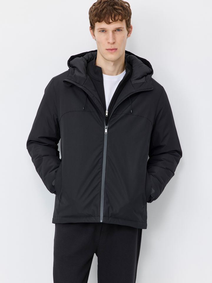 ג’קט ניילון ספורטיבי