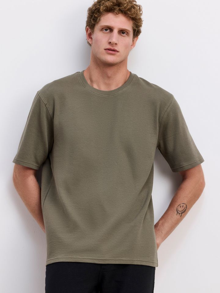 טי שירט טקסטורה פסים