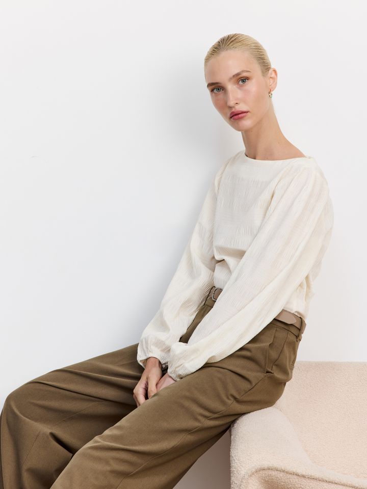 חולצת כיווצים מחשוף סירה