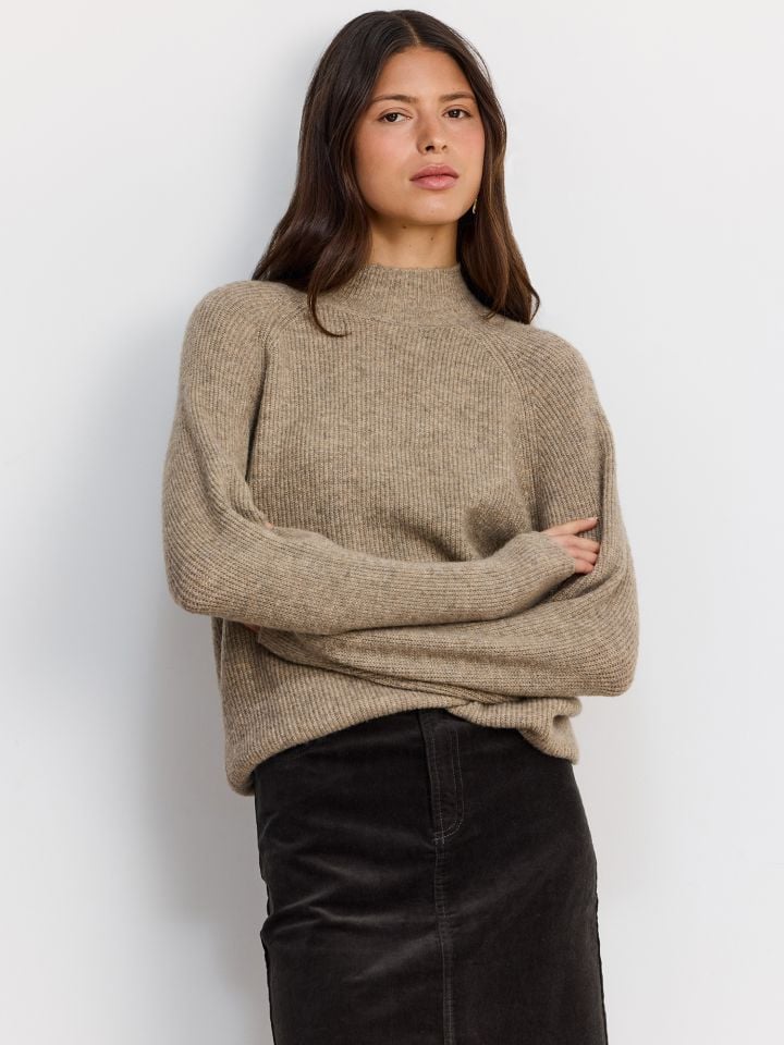 סוודר צווארון גבוה מסיב ממוחזר