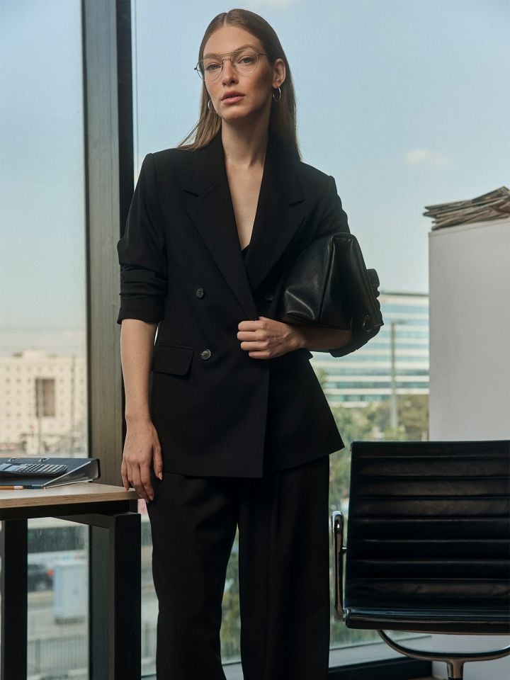 בלייזר אוברסייז שחור