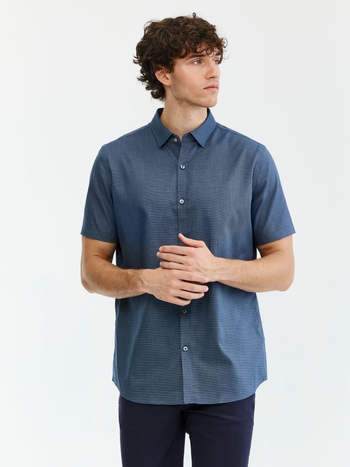 MAX MORETTI חולצה מכופתרת NON IRON טקסטורה בגזרת רגולר פיט