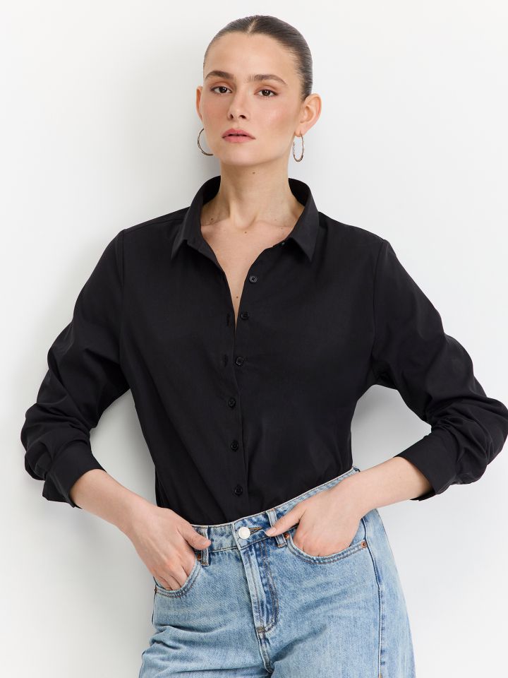 חולצה מכופתרת שרוולים ארוכים