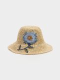 כובע באקט במראה קש עם רקמת פרח