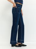 ג’ינס BOOTCUT עם כיסים קדמיים