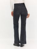 ג’ינס BOOTCUT עם כיסים קדמיים