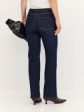 ג’ינס בגזרת BOOTCUT