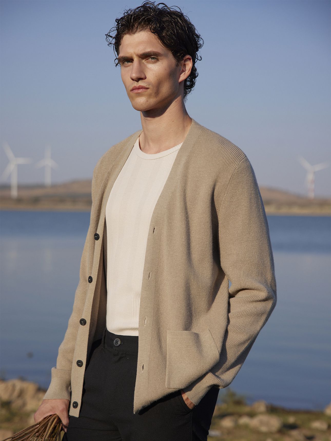 קרדיגן עם כפתורים