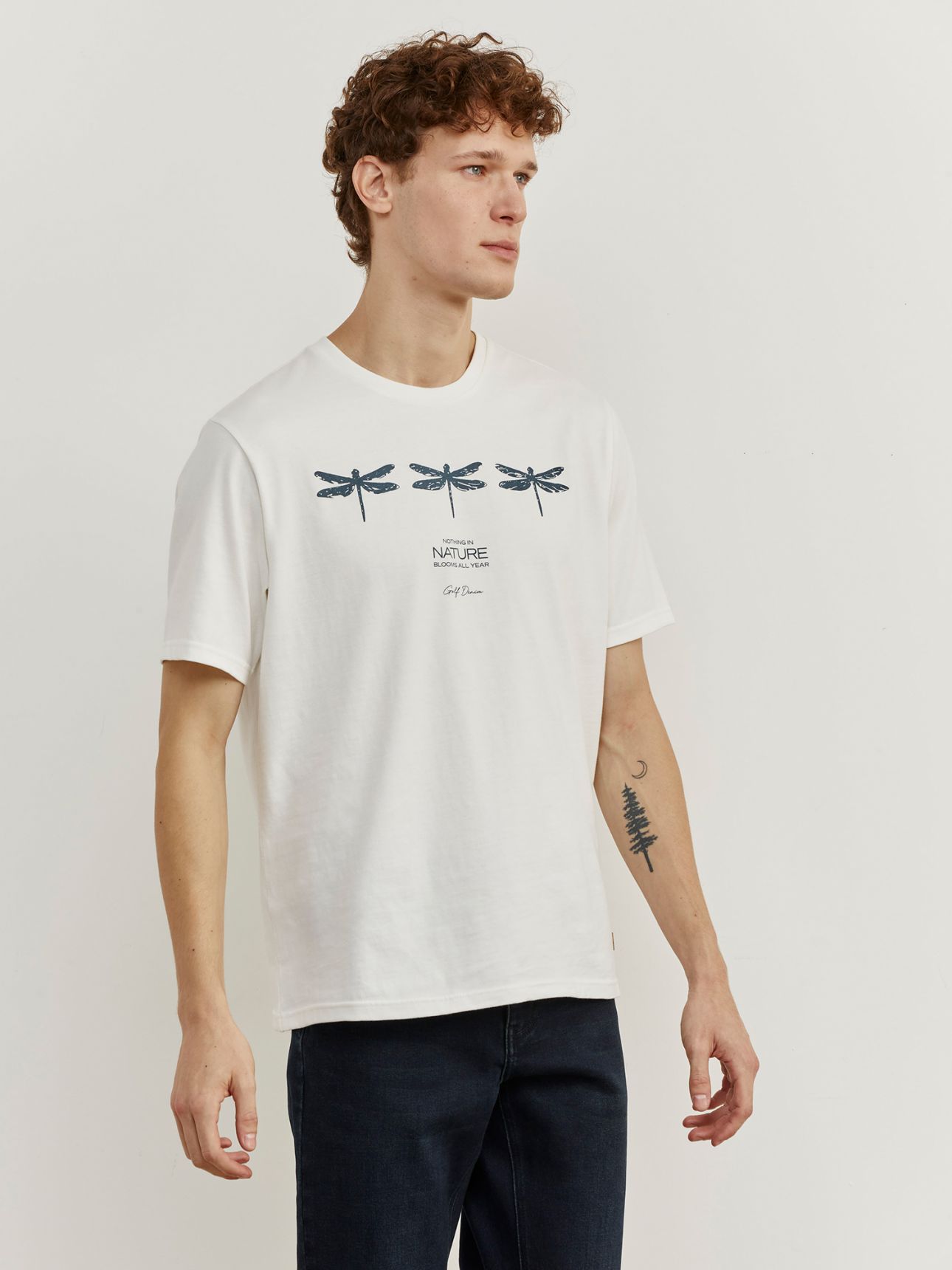 טי שירט קצרה עם הדפס