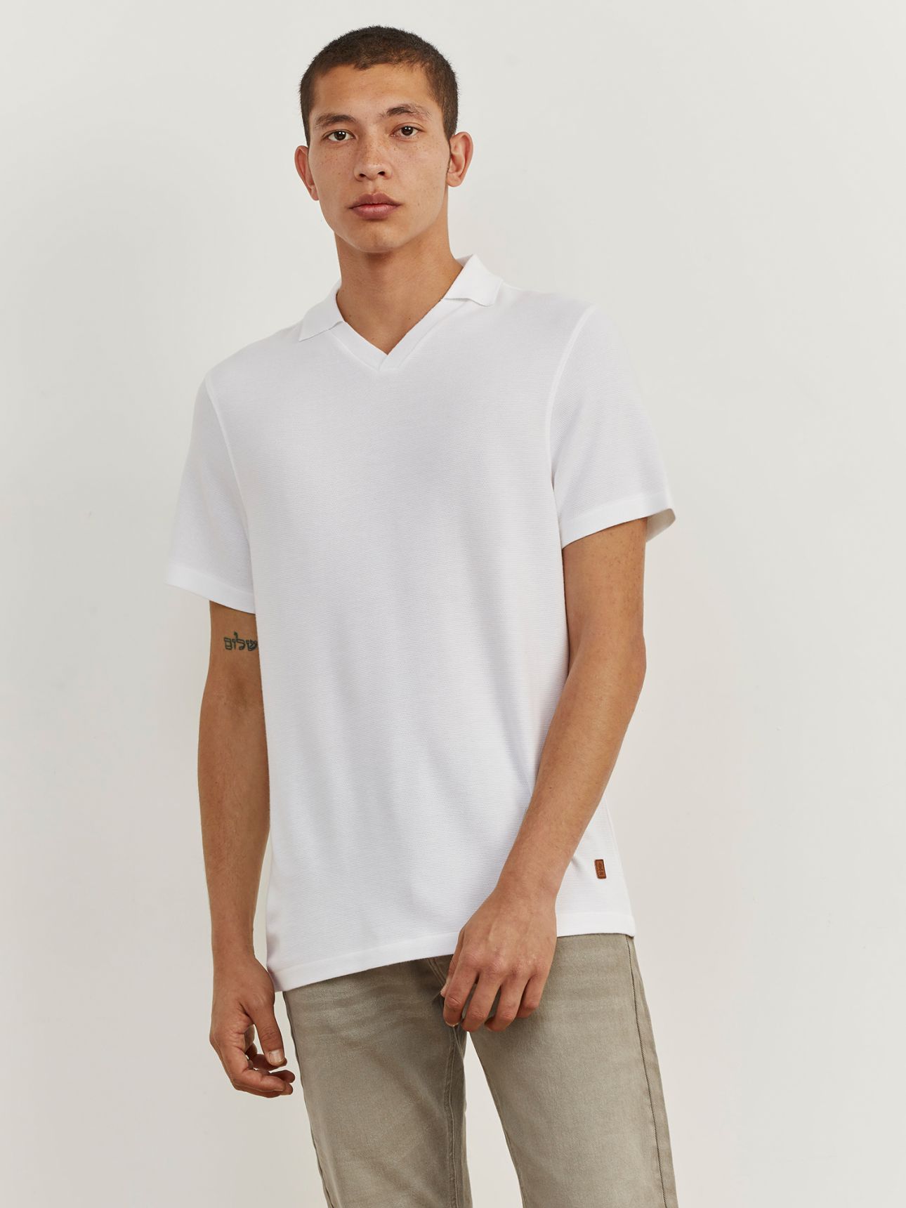 חולצת פולו סרוגה