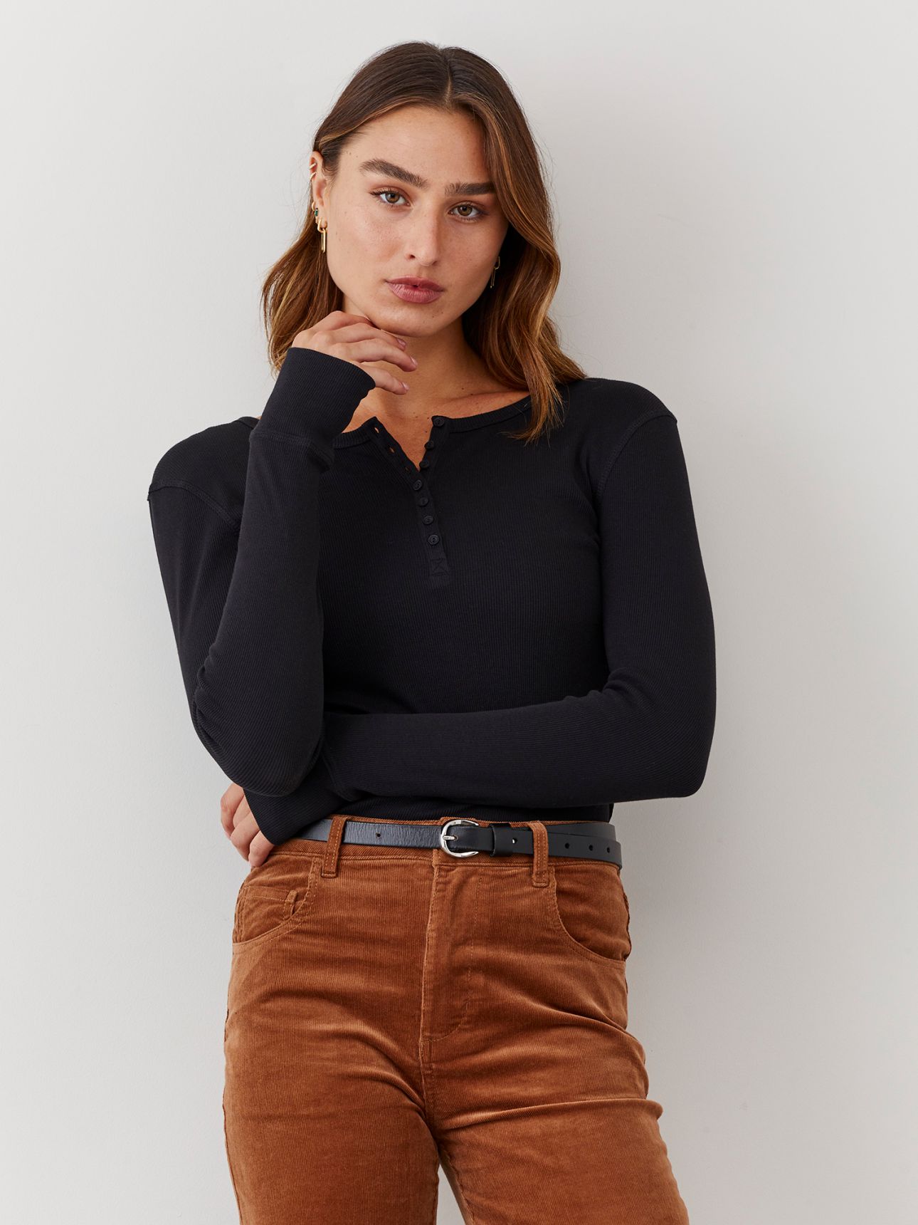 טי שירט הנלי ריב