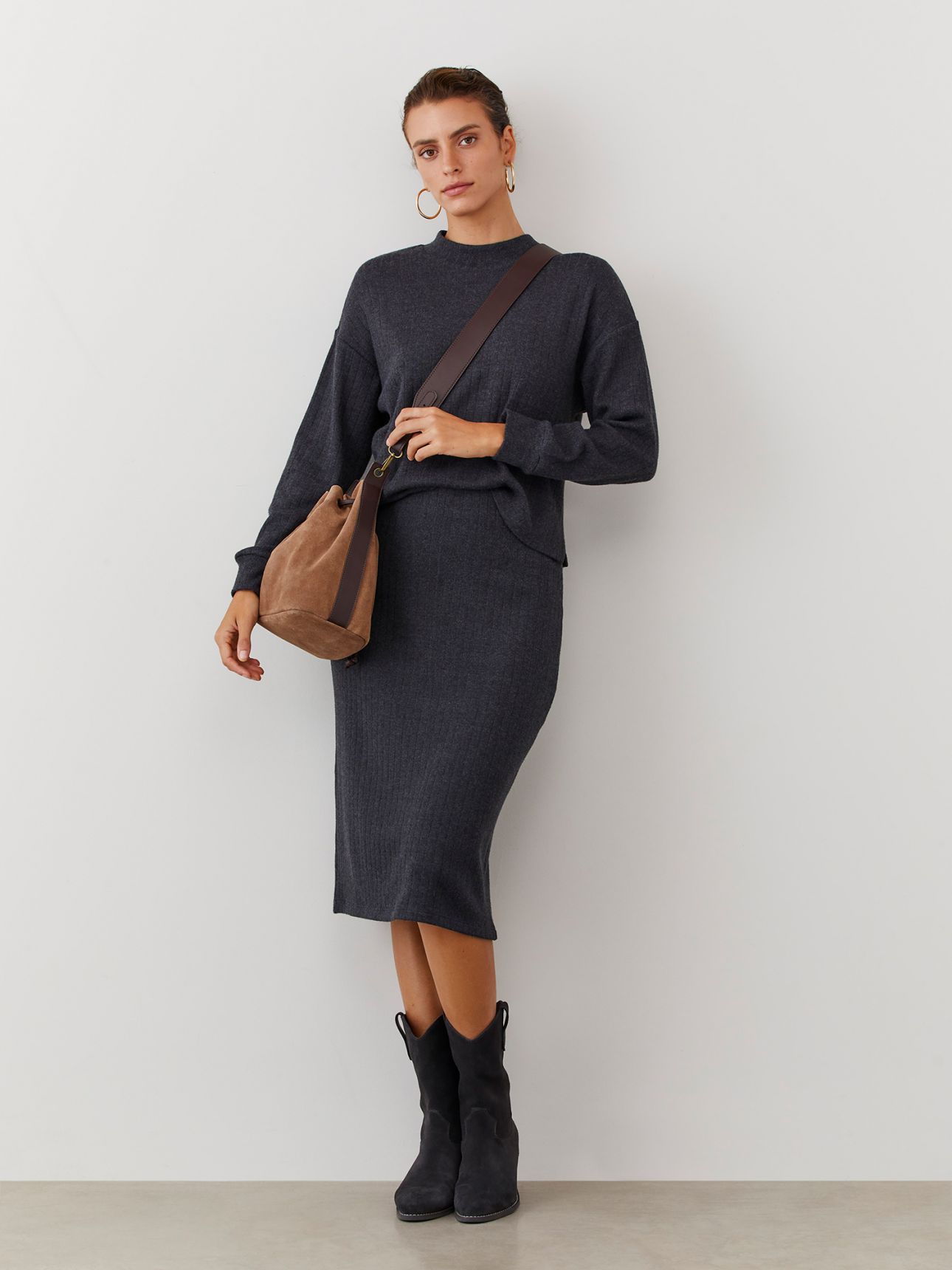 חצאית ריב סרוגה