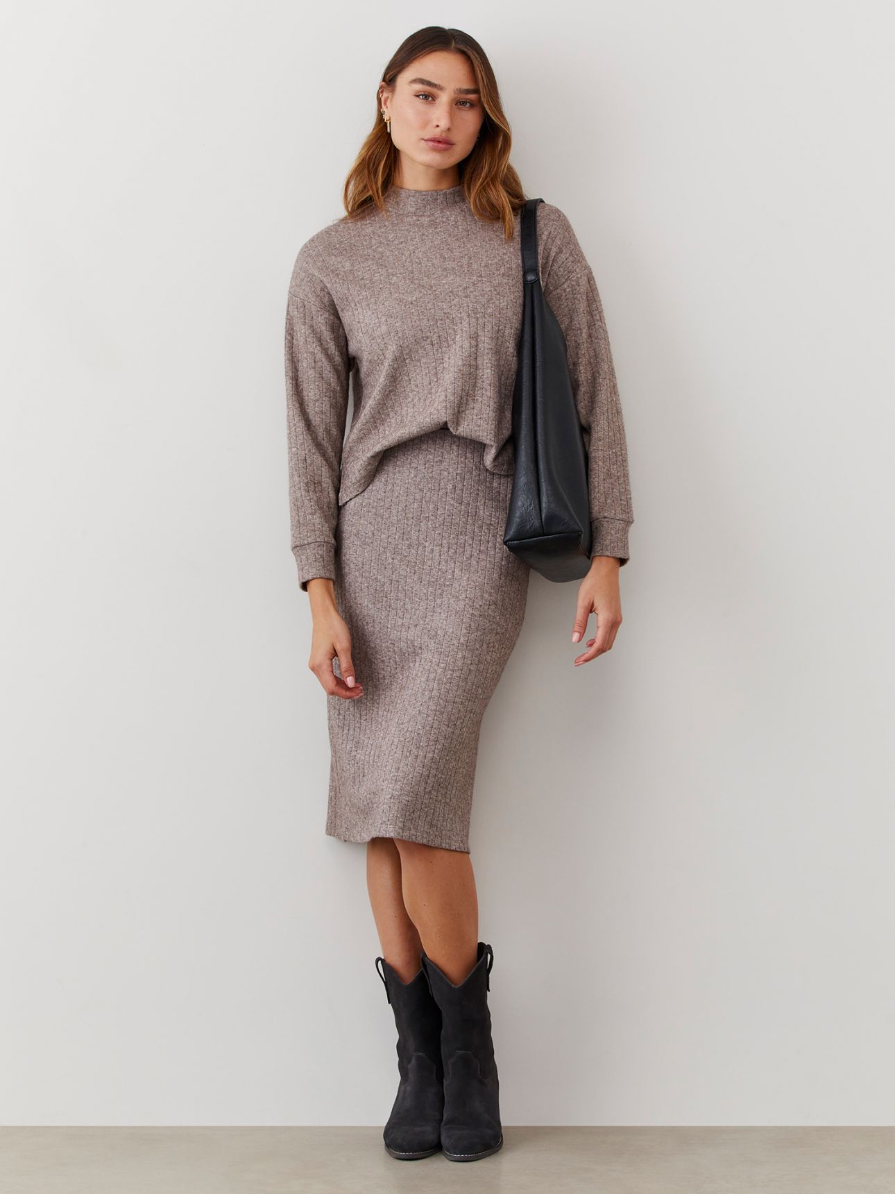 חצאית ריב סרוגה