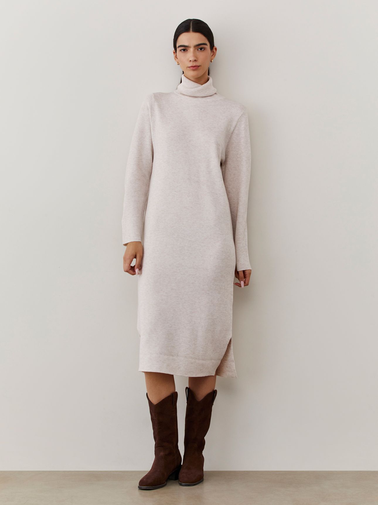 שמלת סרוגה מידי