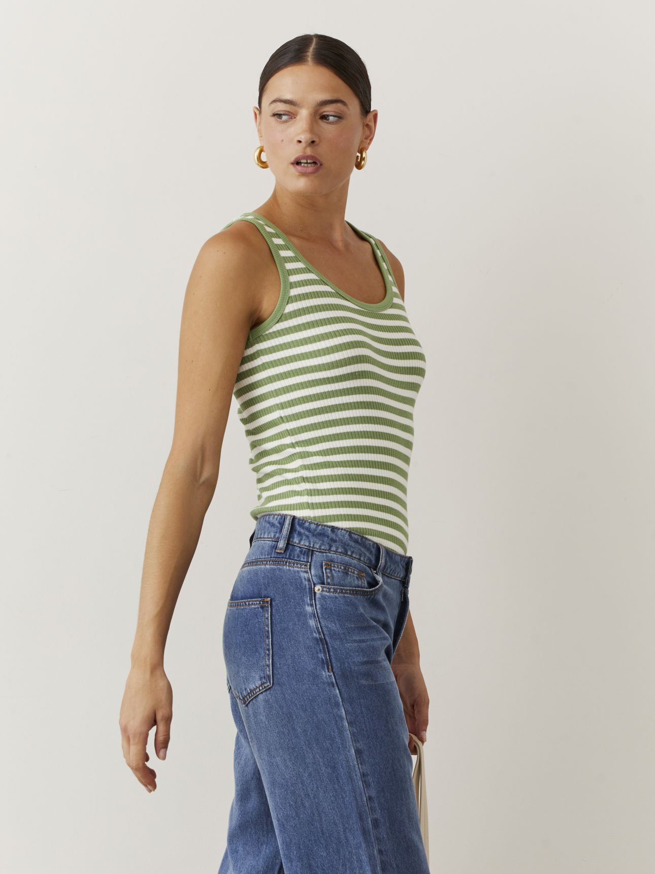 גופיית סריג פסים