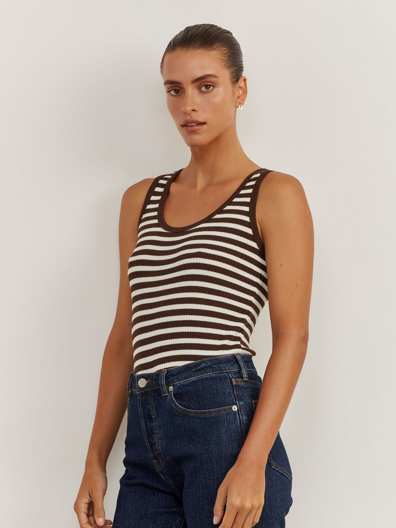 גופיית סריג פסים