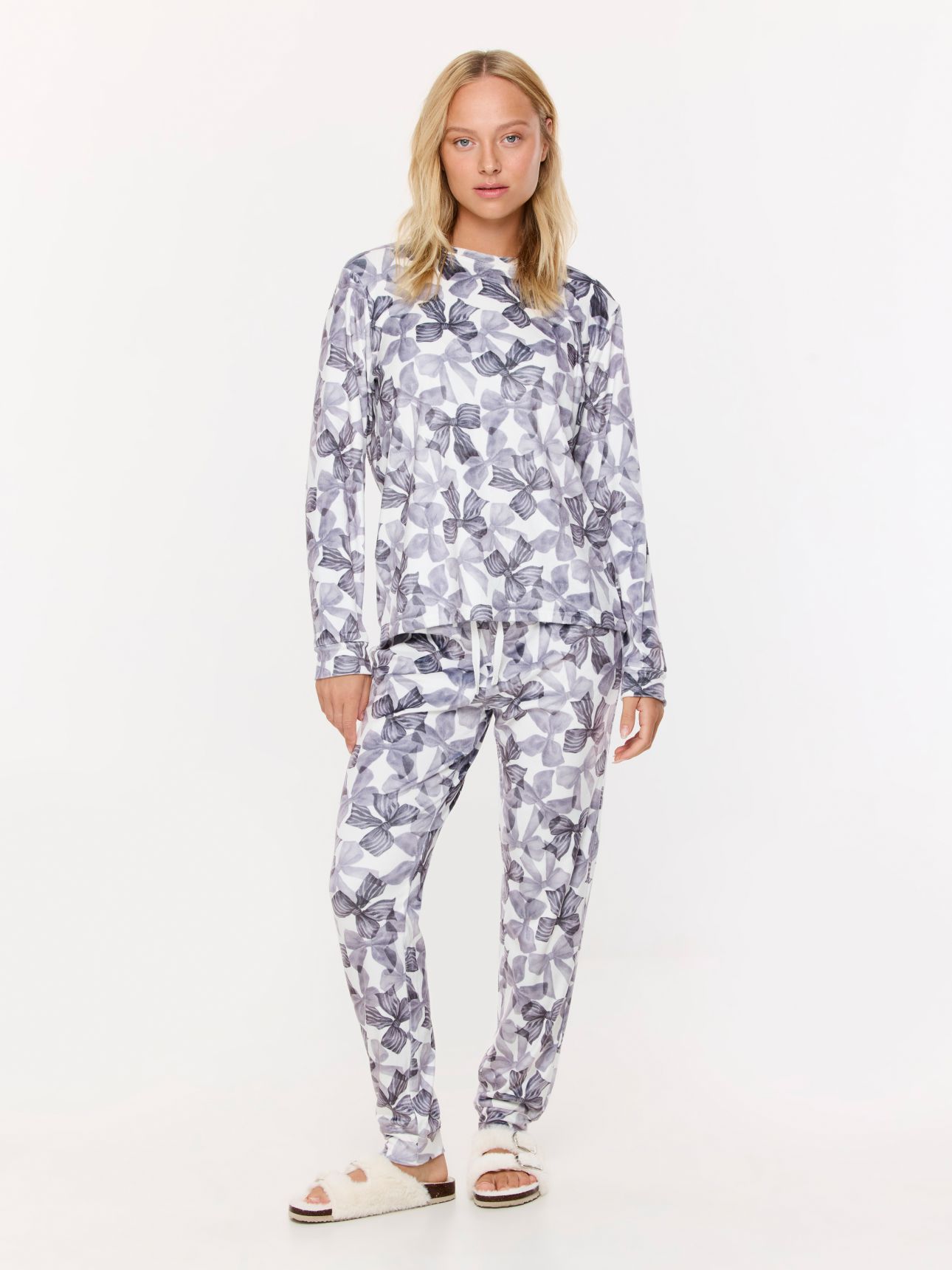 סט פיג’מה פליז מודפס