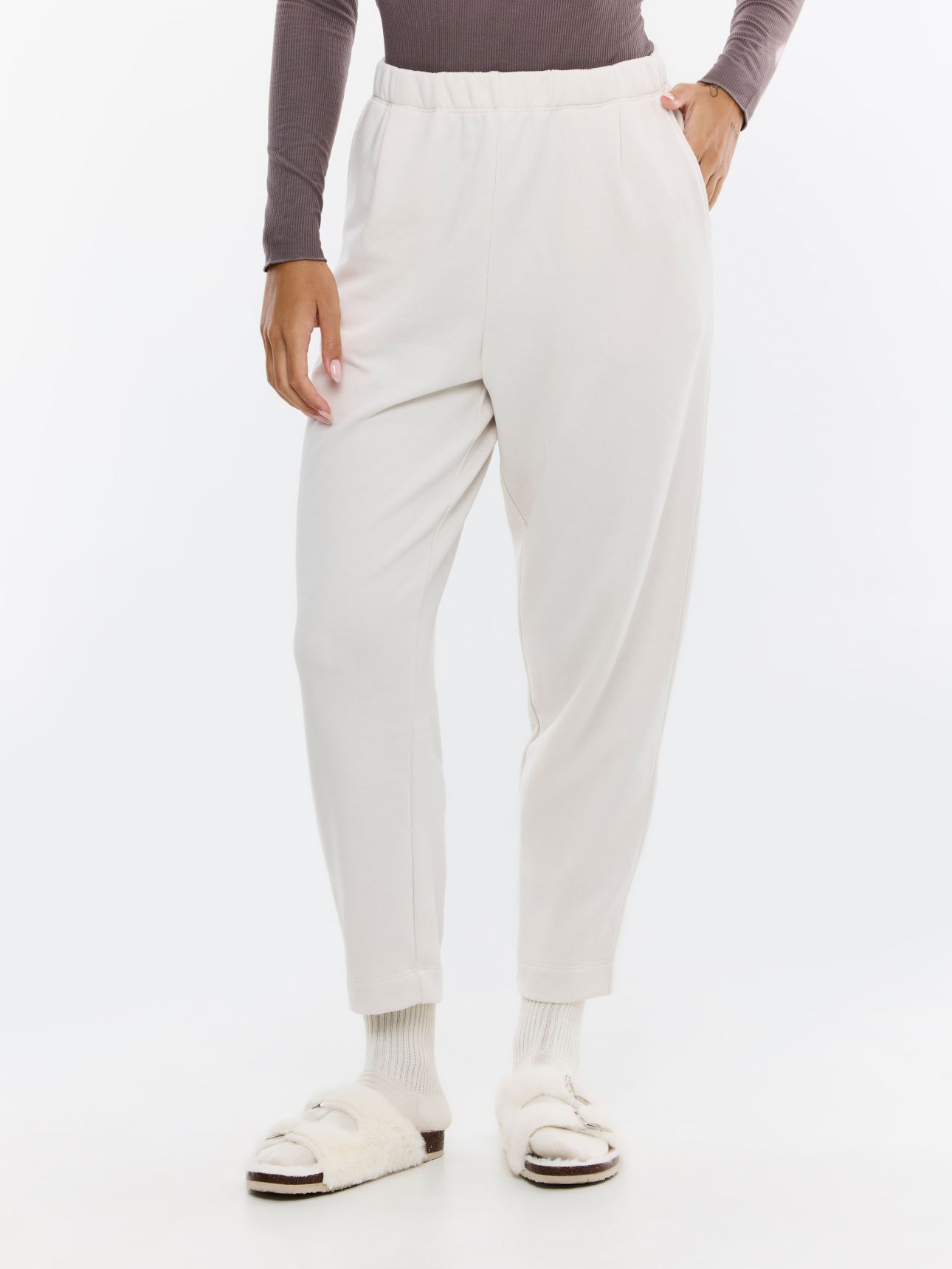 מכנסי ג’וגר בגזרת בויפרנד