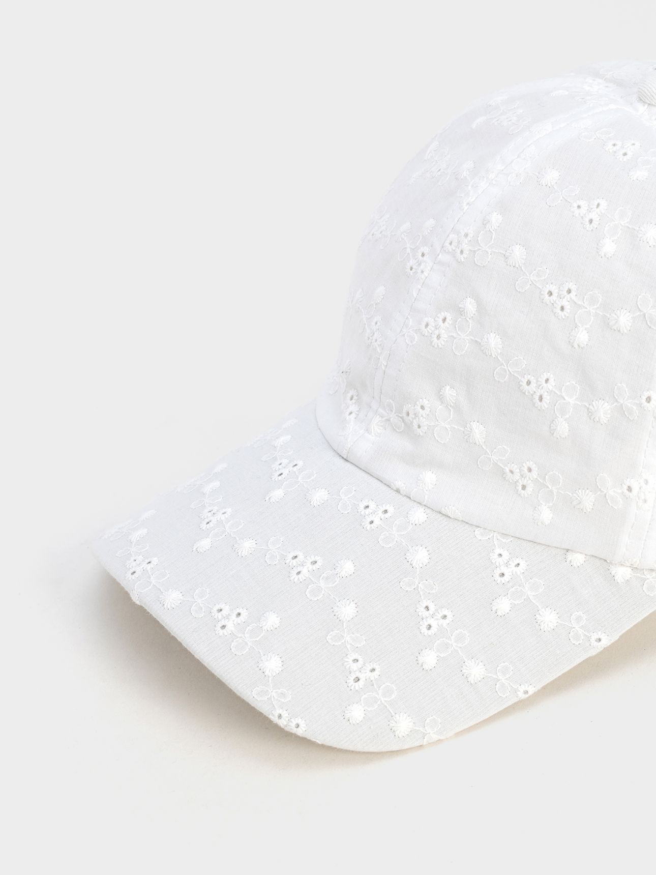 כובע מצחיה תחרה