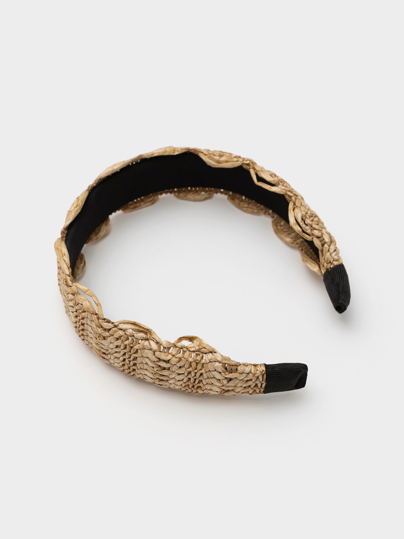 קשת קלועה במראה קש