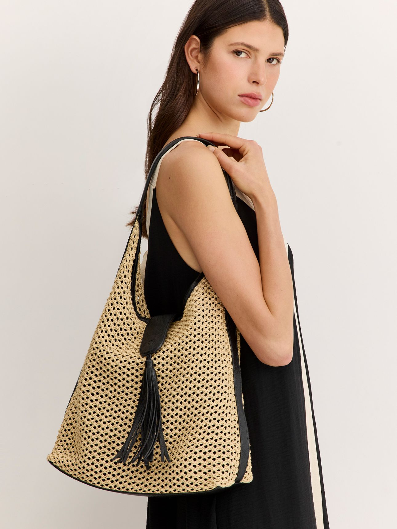 תיק כתף במראה קש