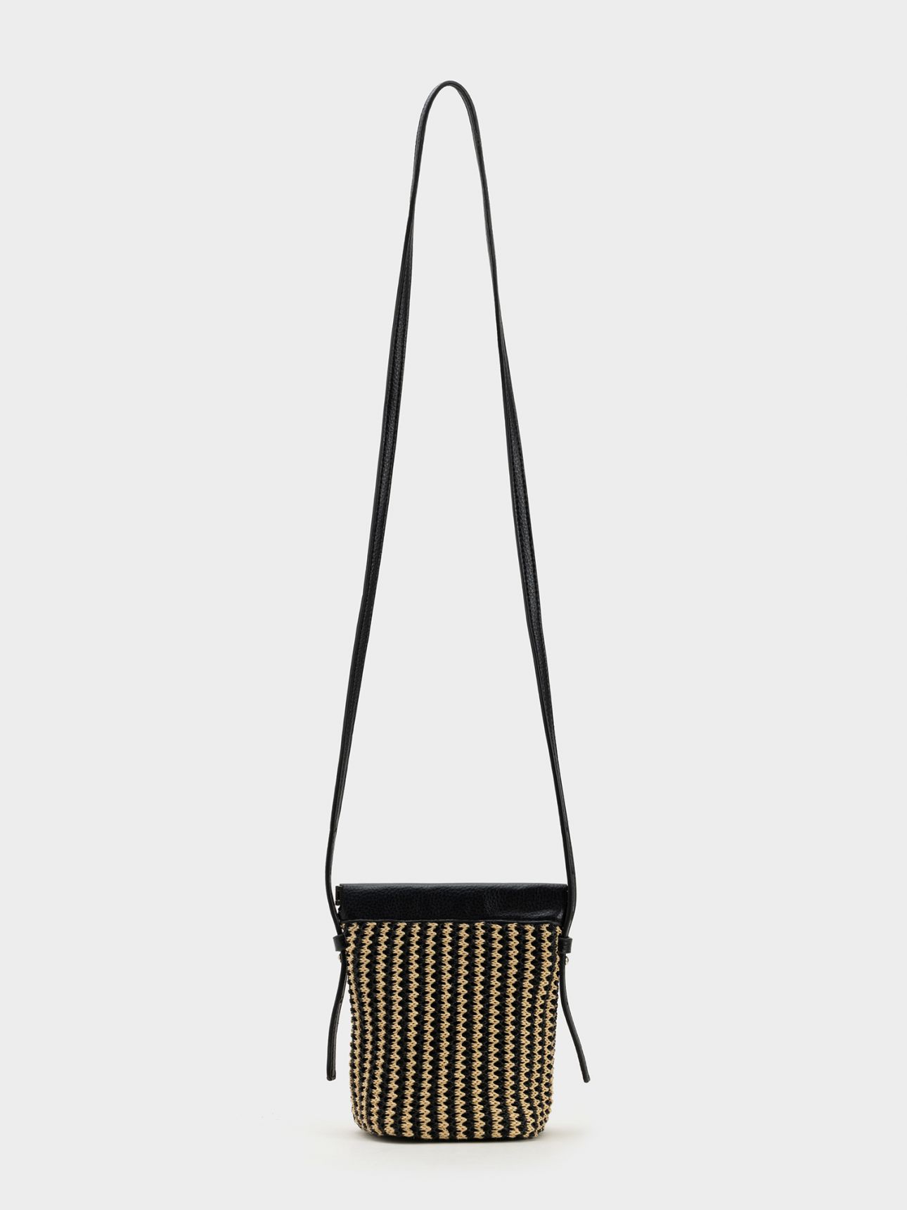 תיק צד במראה קש