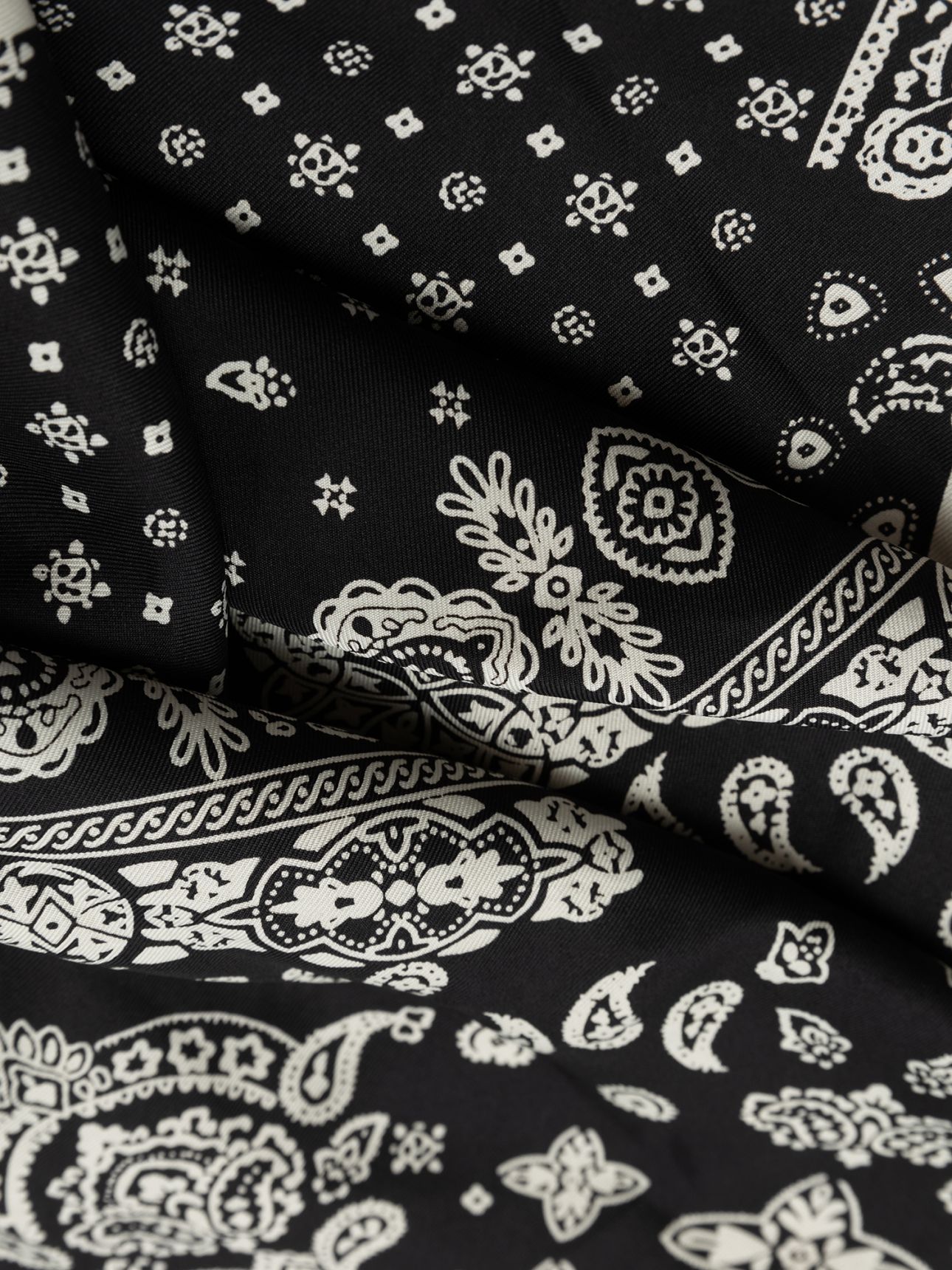 מטפחת משולשת פייזלי